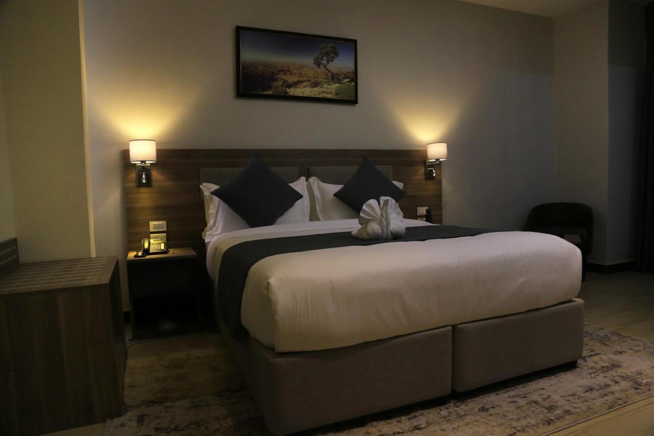Triple E Hotel And Spa Addis Ababa Luaran gambar