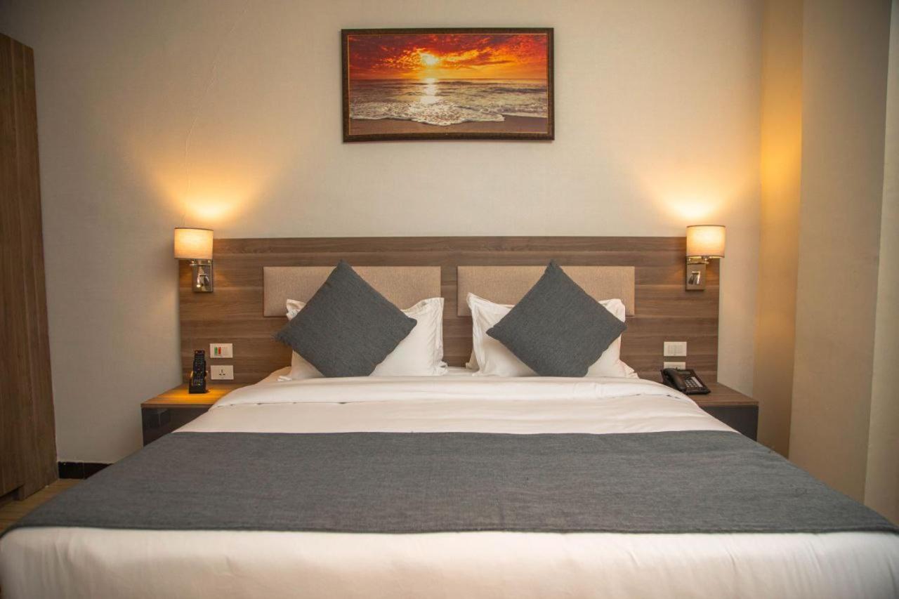 Triple E Hotel And Spa Addis Ababa Luaran gambar