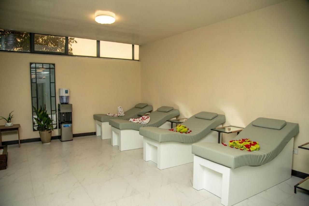 Triple E Hotel And Spa Addis Ababa Luaran gambar